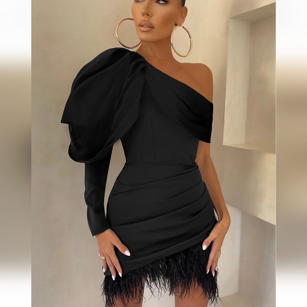 Club L London Black One-Shoulder Mini Dress